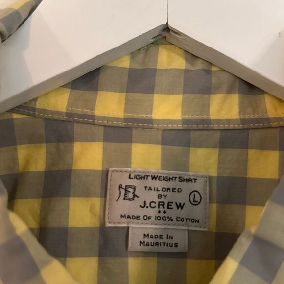 J.Crew Tailored light weight fit yellow and grey  checkered button down size lar - Picture 4 of 9